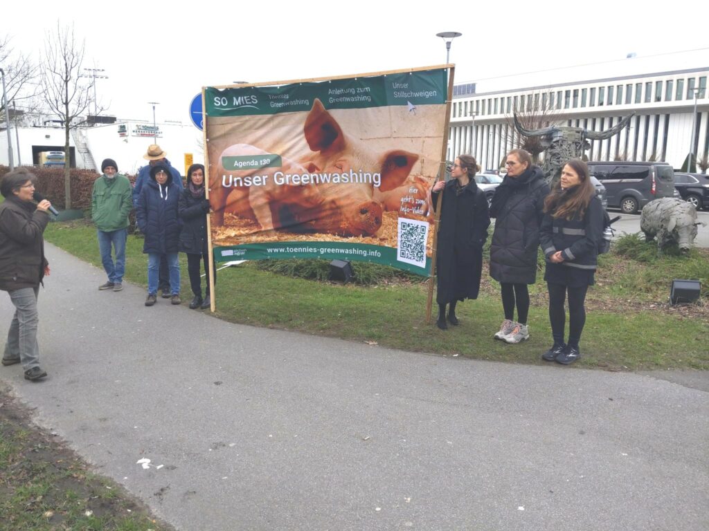 Tönnies Greenwashing Aktion in Rheda Wiedenbrueck
