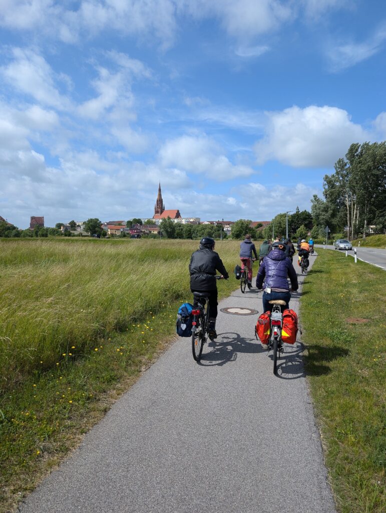 Auf dem Rad unterwegs zum Ulenkrug